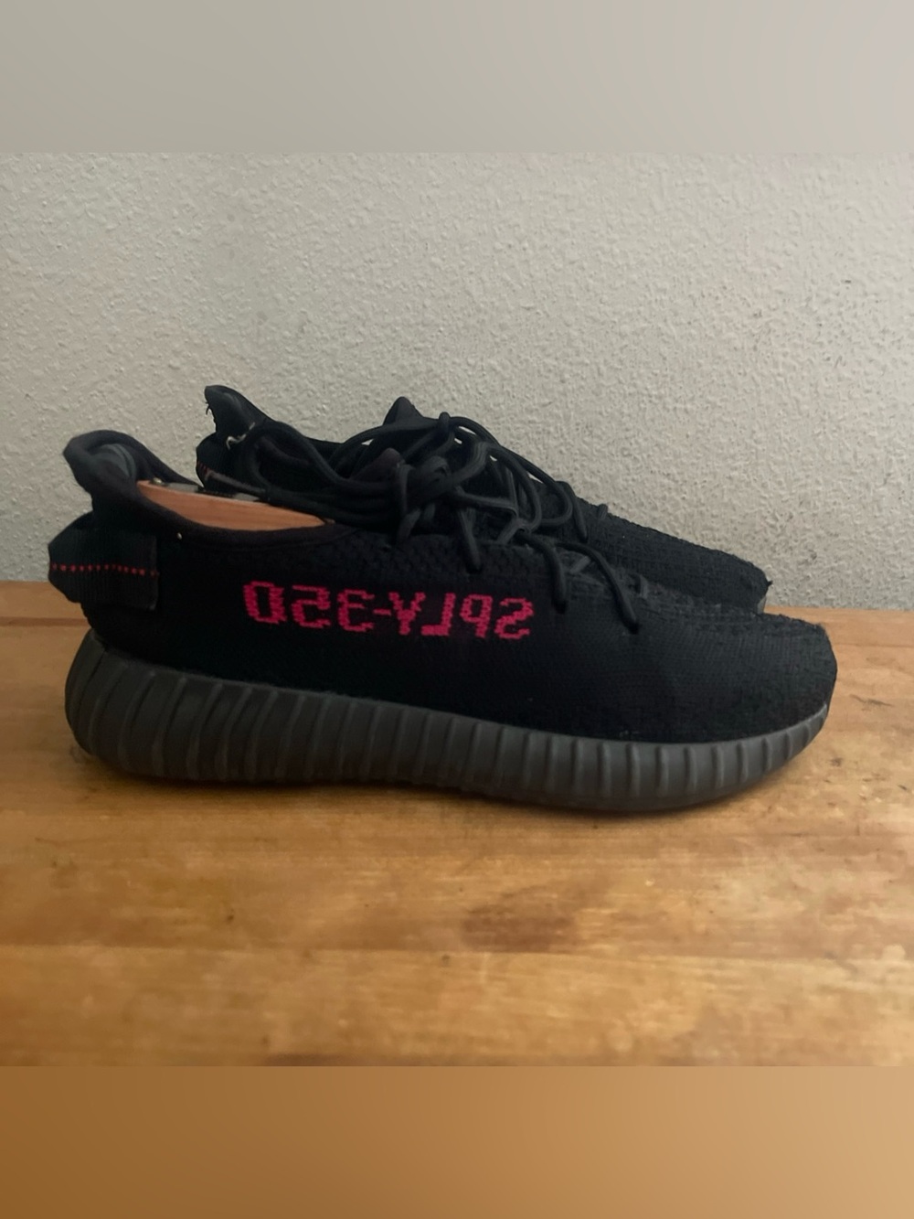 Adidas Yeezy Boost 350 V2 Bred Athletic Black Sneakers Sz 7